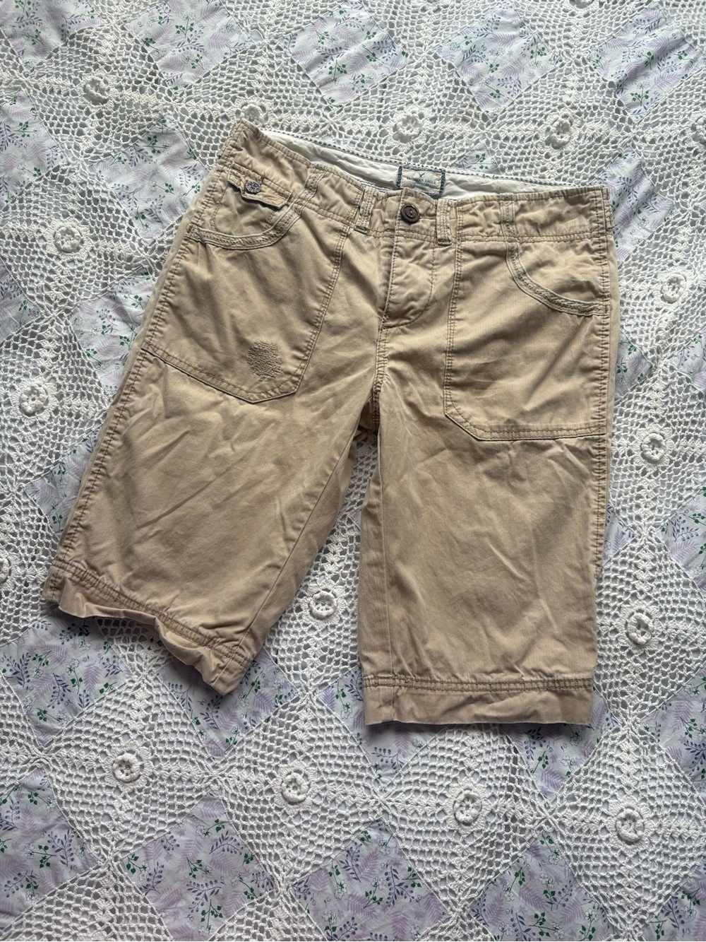 Vintage American Eagle tan cargo shorts